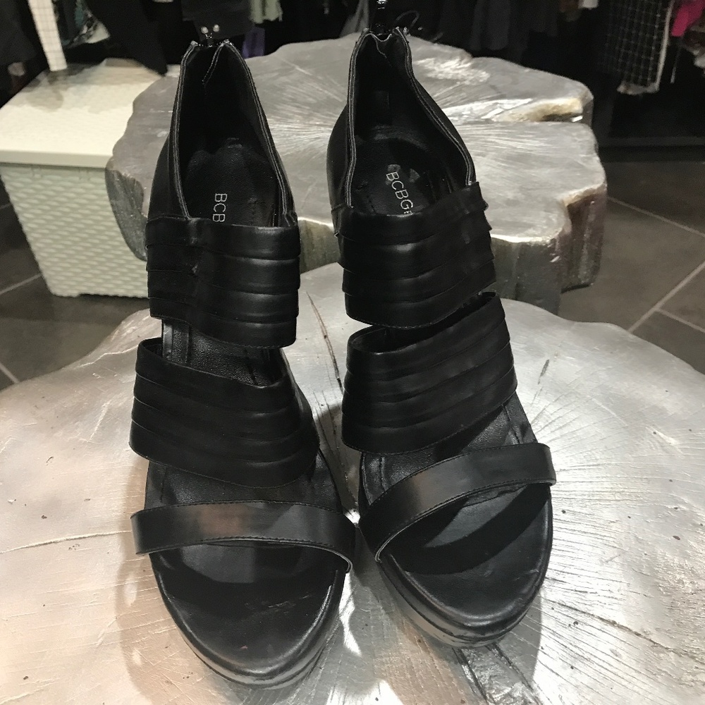 BCBG Generation wedge sandals